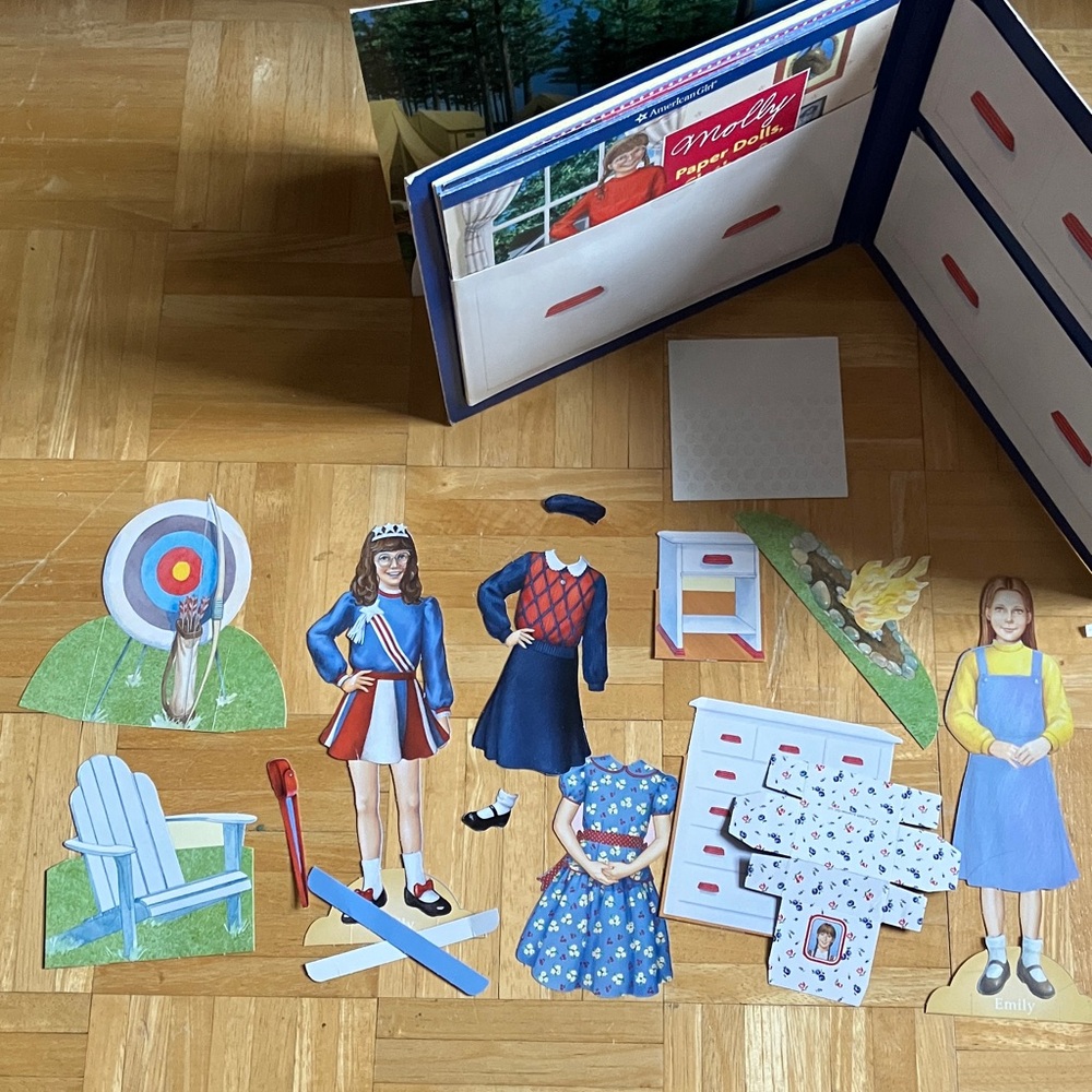 American Girl Doll Molly & Emily Play Scenes & Paper Dolls GUC - Picture 7 of 13